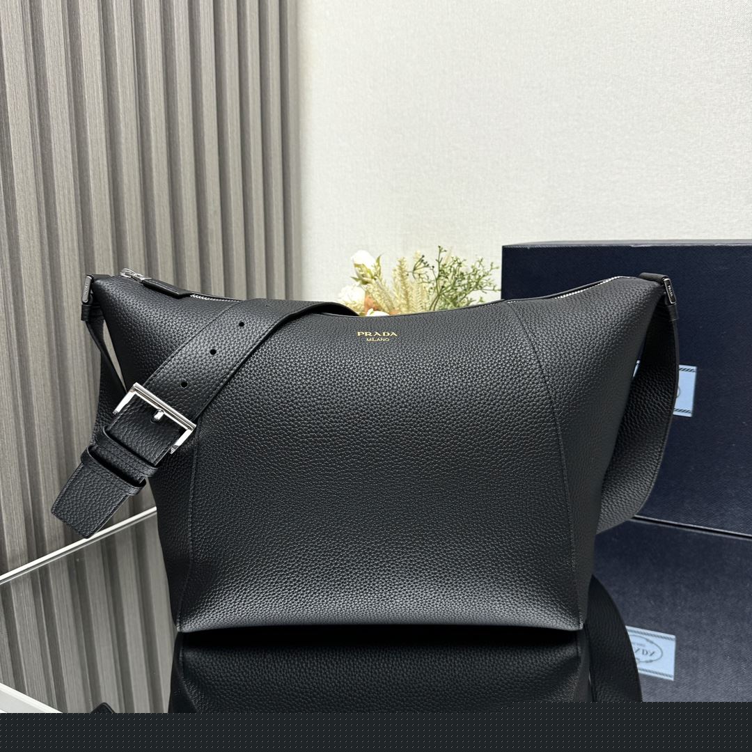 Pra*a satchel bags